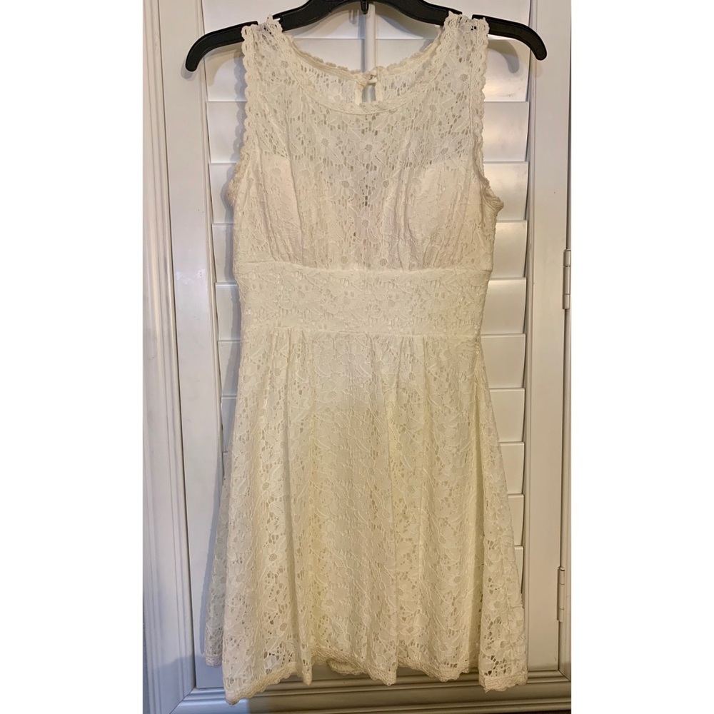 B. Darlin ace cream dress
